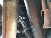 Frame-Mounted Hitch Stabilizer Bars In-Use